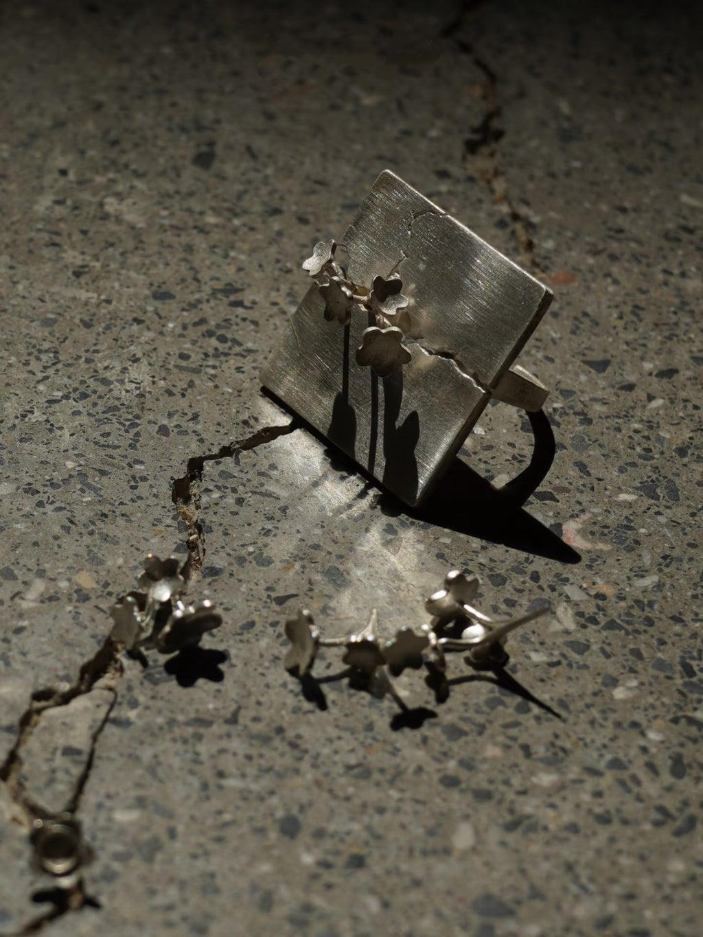 Earth's Bloom - Sterling Silver Ring