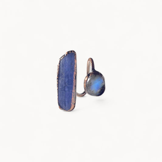 Nebula Trace - Kyanite & Labradorite Ring