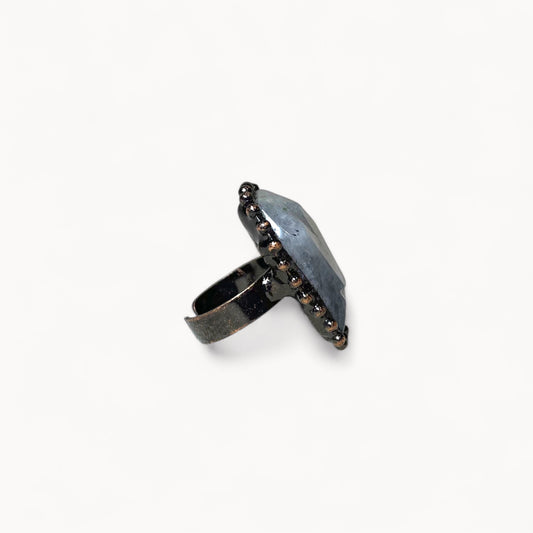 Mist Piercer - Labradorite Ring
